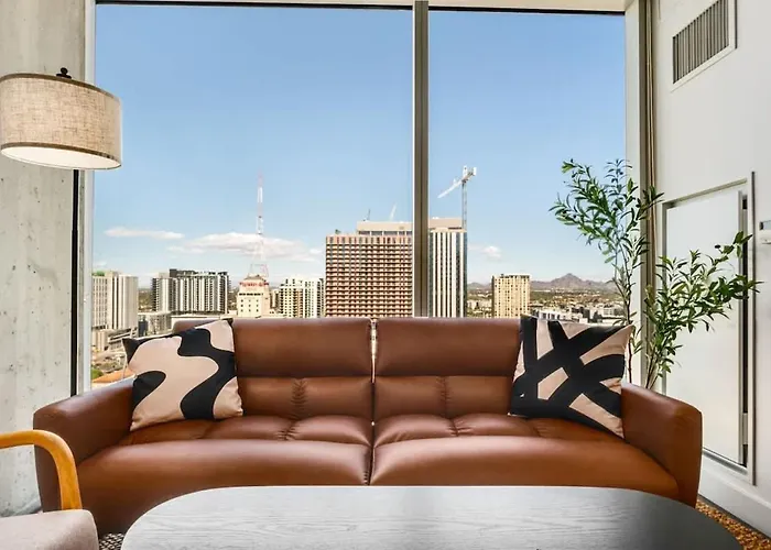 Apartment Boulevard Downtown Highrise Stu Sky Pool Parking Gym 06 *